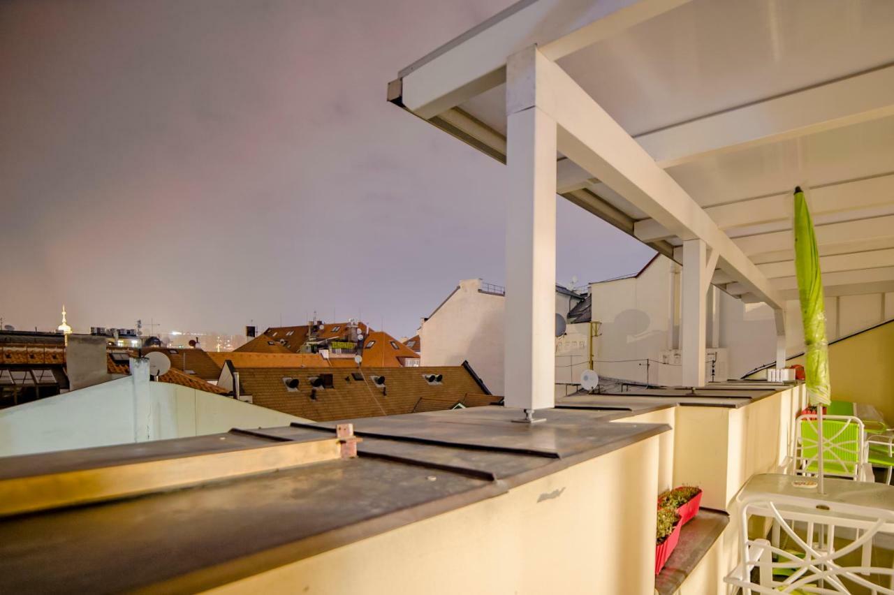Unique Luxury Loft With Terrace In Old Town Praga Exterior foto